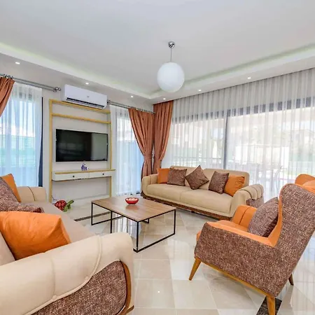 Luxury 4 Bedroom With Private Pool, 1003 Βίλα Φετιγιέ