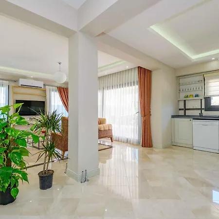 Luxury 4 Bedroom With Private Pool, 1003 Βίλα