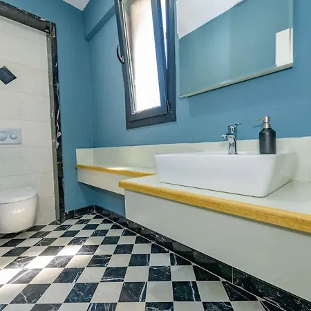 Luxury 4 Bedroom With Private Pool, 1003