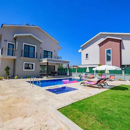 Luxury 4 Bedroom With Private Pool, 1003 Βίλα *