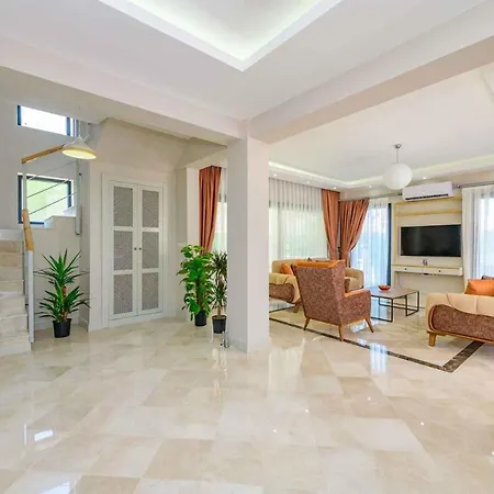 فيلة Luxury 4 Bedroom With Private Pool, 1003 *