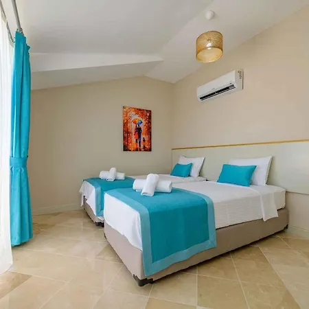 Luxury 4 Bedroom With Private Pool, 1003 فتحية