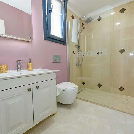 Luxury 4 Bedroom With Private Pool, 1003 فيلة فتحية