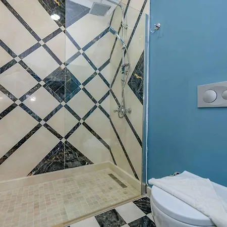 فيلة Luxury 4 Bedroom With Private Pool, 1003 *
